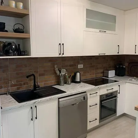 Sava Serenity: 2br Near River Apartment Belgrade